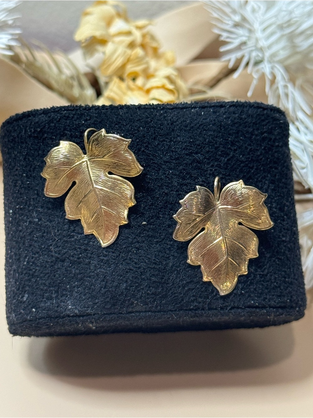Vintage Gold Tone Maple Leaf Dangle Earrings Textured Fall Statement